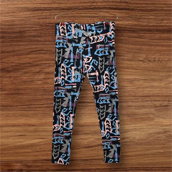 LuLaRoe Bundle! 5 Pair Tall & Curvy Leggings. Colorful, fun fabrics - Picture 4 of 11